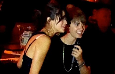 karaoke.jpg karaoke.jpg